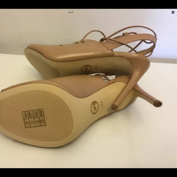 Michael Kors Gladiator Sandals Size 9.5 NEW - Picture 3 of 3